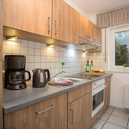 Little In Winterberg-neuastenberg Appartement *